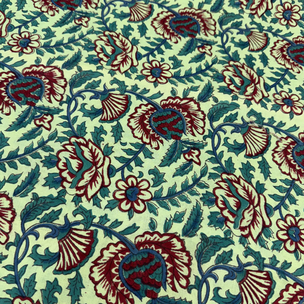 HeartfulCraft_HandBlock_Poppy_Curl_1024x1024