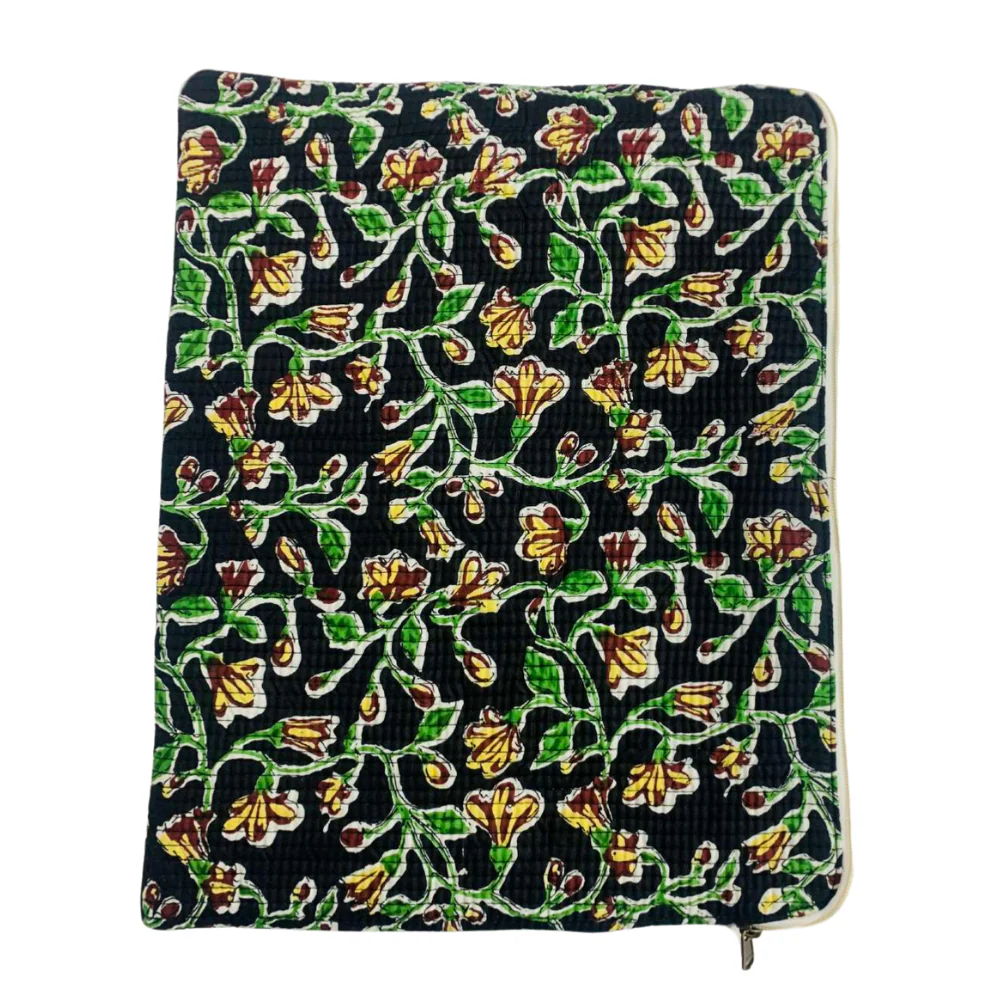 HeartfulCraft_Night_Bloom_Laptop_Sleeve_1024x1024