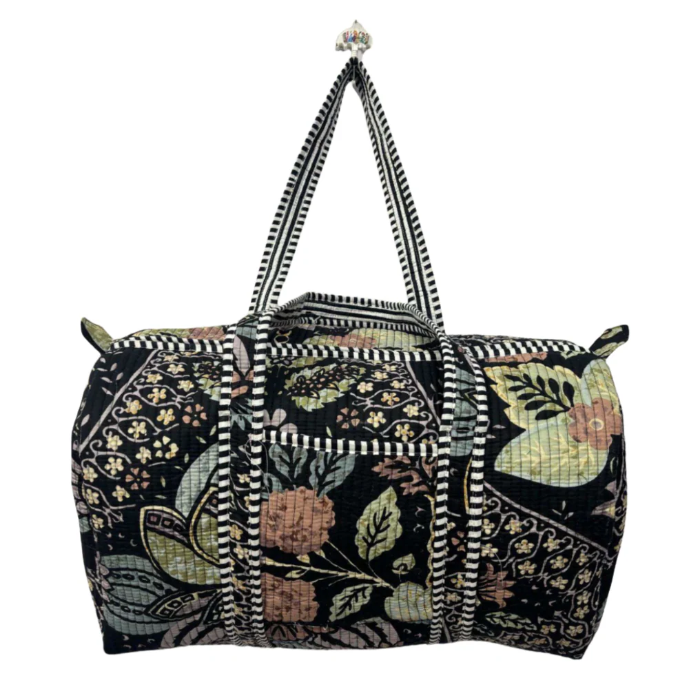HeartfulCraft_Noir_Bloom_Duffle_Bag_1024x1024