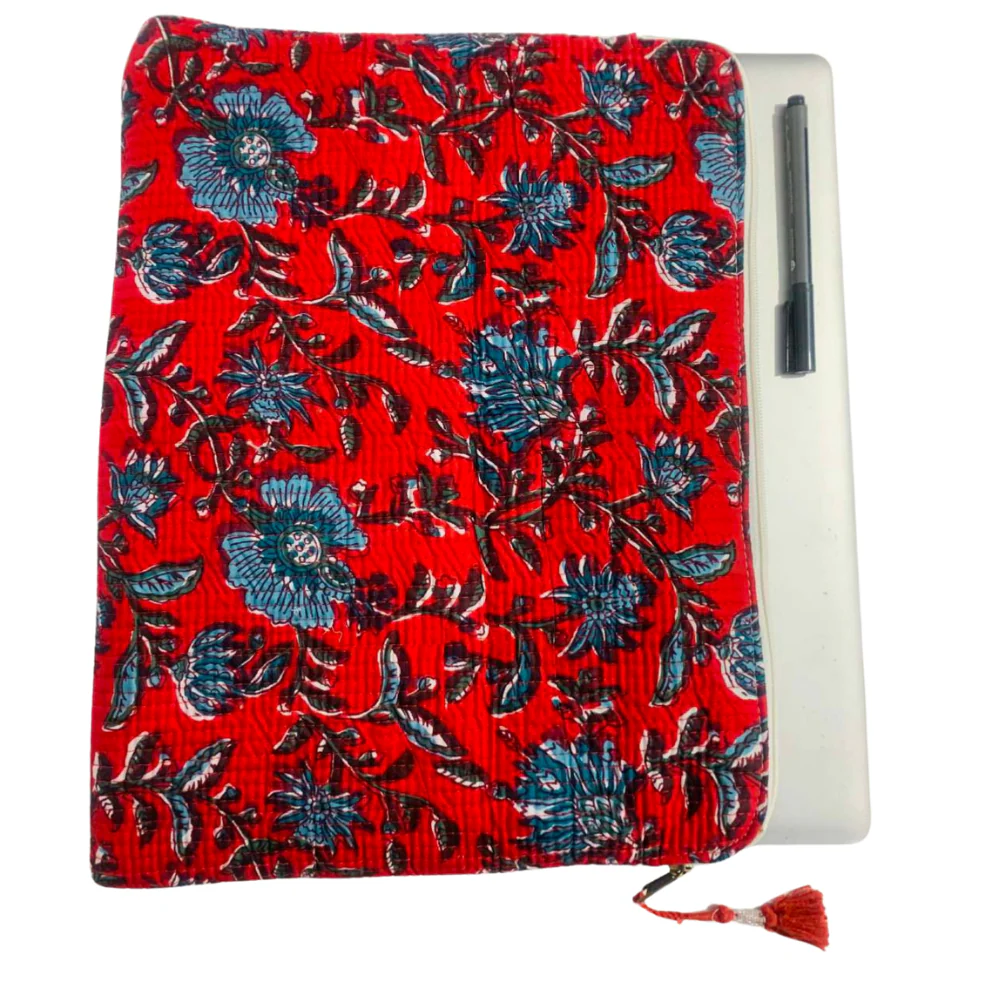 HeartfulCraft_Ruby_Bloom_Laptop_Sleeve_1024x1024